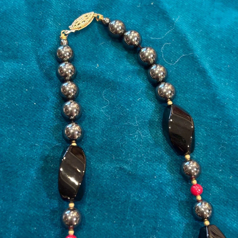 Hematite Black Twisted Bead and Red Accent Necklace Earring Set